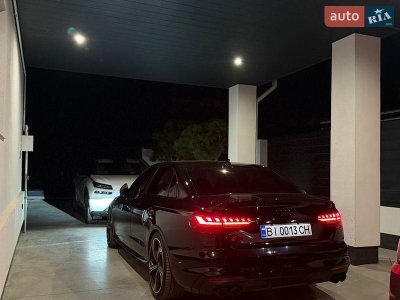 Седан Audi S4 2023 в Полтаве