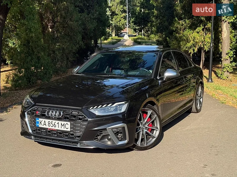 Audi S4