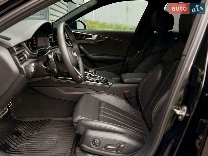 Седан Audi S4 2022 в Харькове