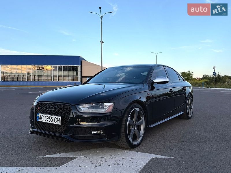 Седан Audi S4 2013 в Луцке