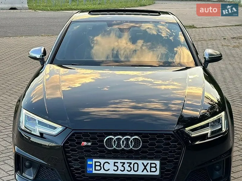 Audi S4