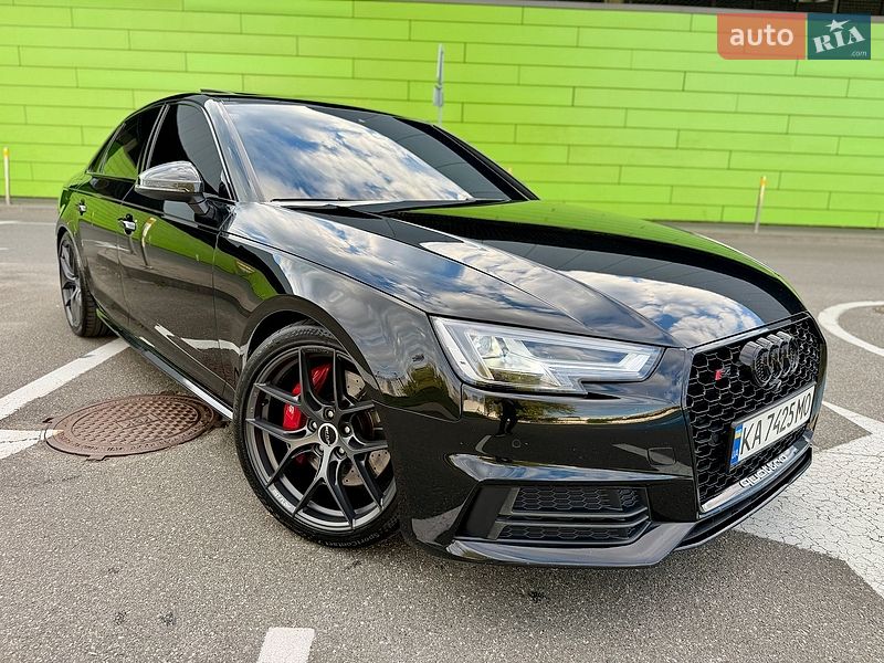 Седан Audi S4 2018 в Києві