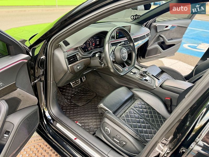 Седан Audi S4 2018 в Києві
