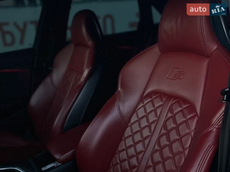 Седан Audi S4 2022 в Ивано-Франковске
