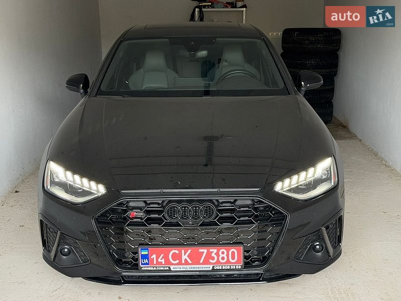 Седан Audi S4 2023 в Тернополе