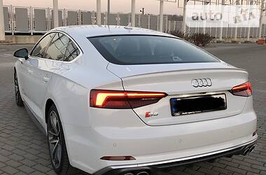 Седан Audi S5 2018 в Львове