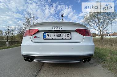 Лифтбек Audi S5 2012 в 