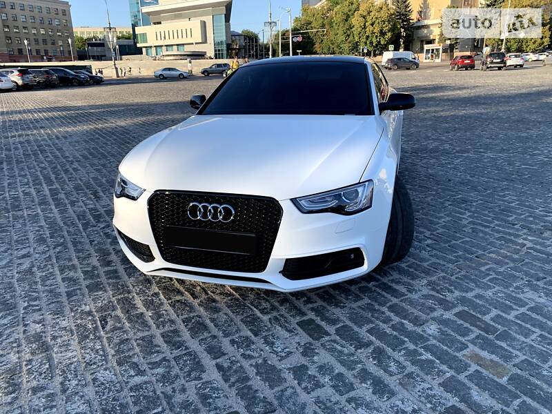Купе Audi S5 2015 в Киеве