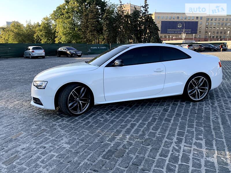 Купе Audi S5 2015 в Киеве