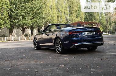 Кабриолет Audi S5 2017 в Киеве