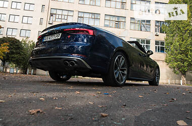 Кабриолет Audi S5 2017 в Киеве