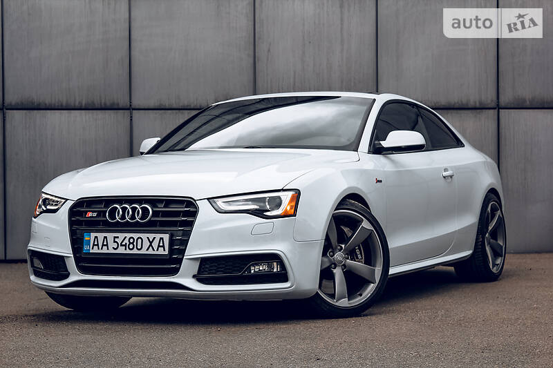 Купе Audi S5 2015 в Киеве