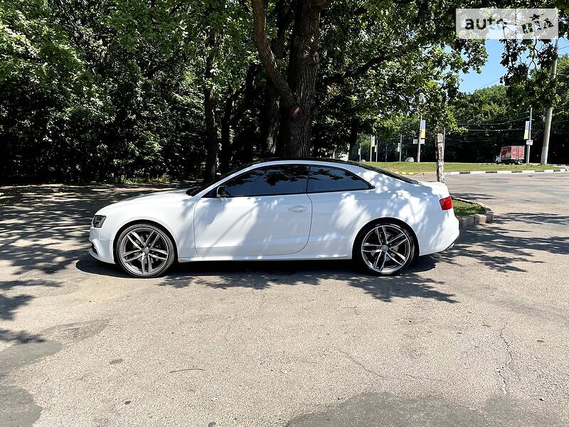 Купе Audi S5 2015 в Киеве