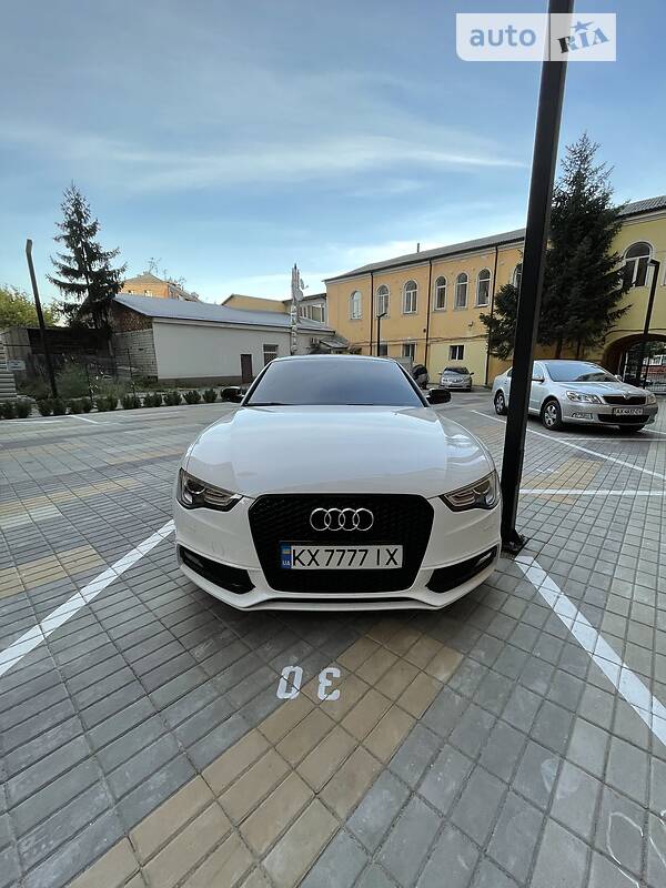 Купе Audi S5 2015 в Киеве