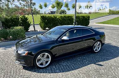 Купе Audi S5 2012 в Днепре