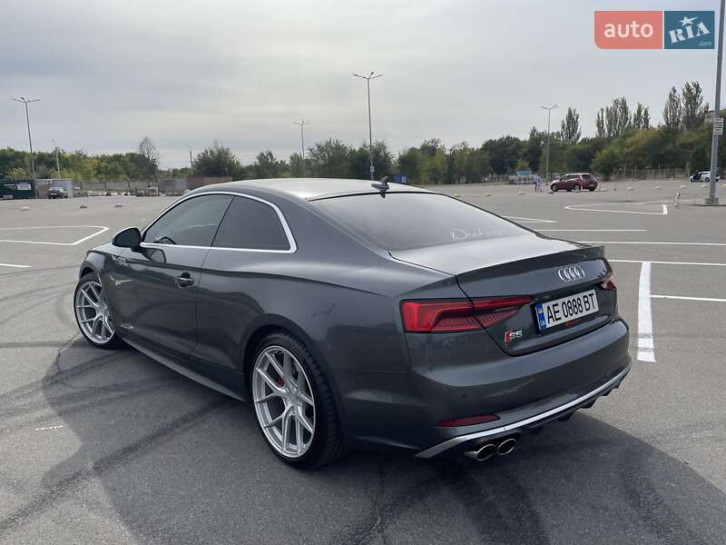 Купе Audi S5 2017 в Дніпрі