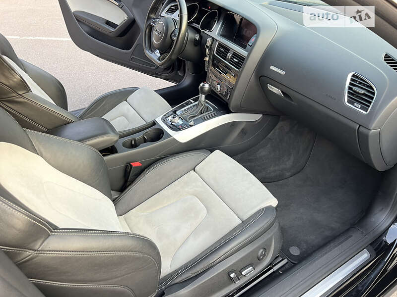 Купе Audi S5 2012 в Києві