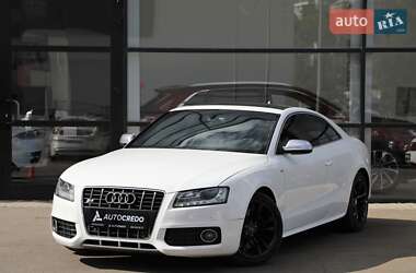 Купе Audi S5 2010 в 