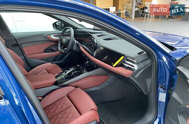 Лифтбек Audi S5 2025 в 