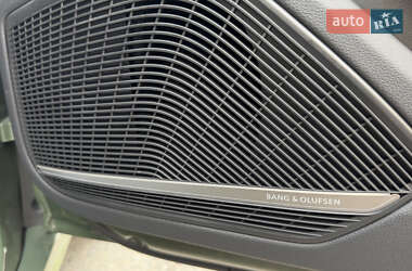 Купе Audi S5 2022 в 