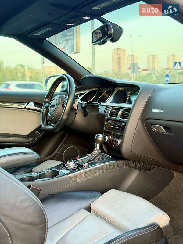 Кабріолет Audi S5 2015 в Києві
