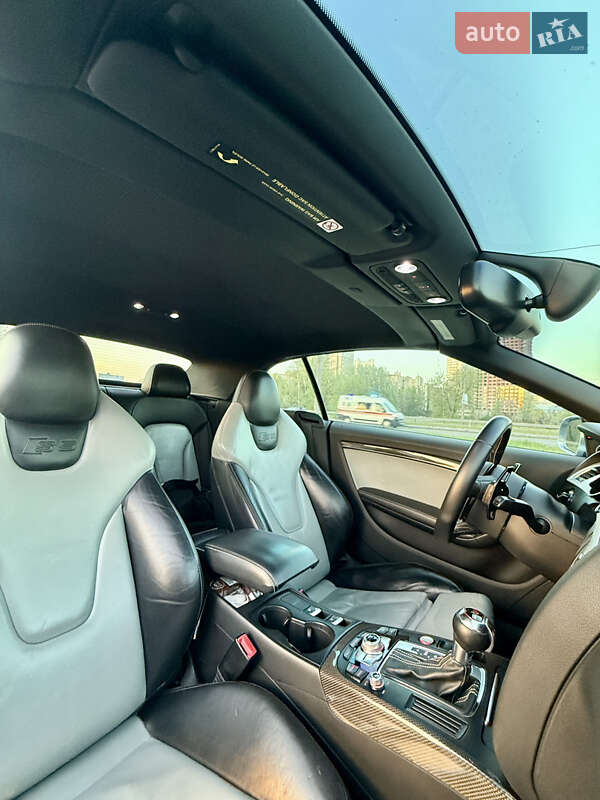 Кабріолет Audi S5 2015 в Києві