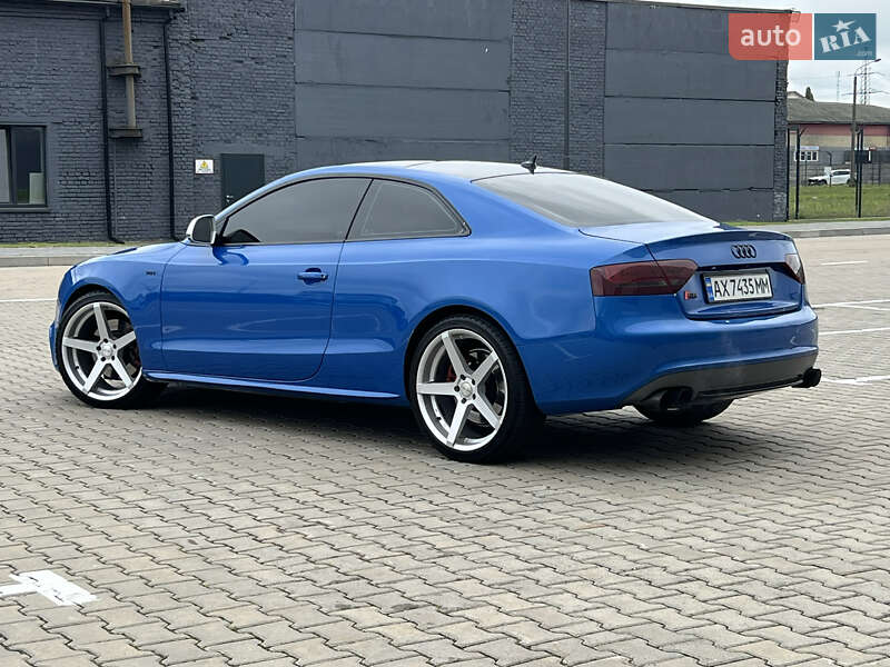 Купе Audi S5 2009 в Ивано-Франковске