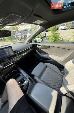 Купе Audi S5 2022 в 