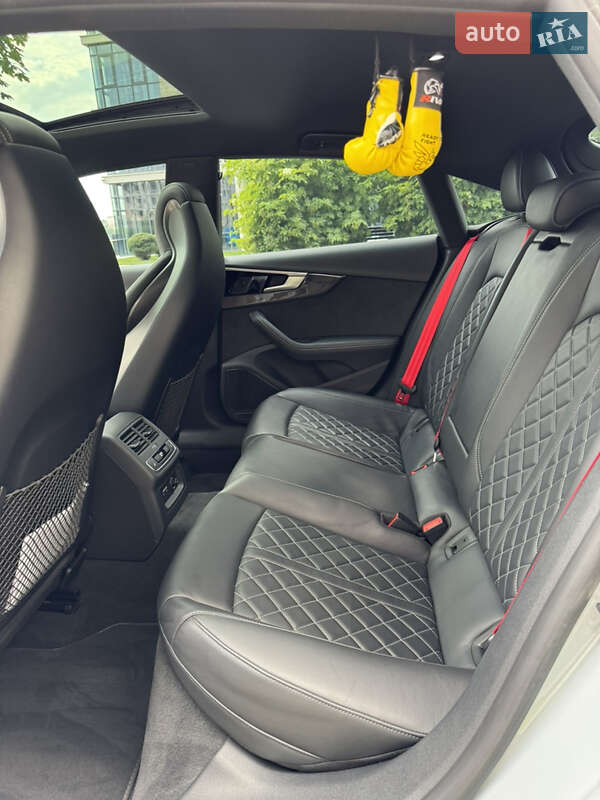 Купе Audi S5 2021 в Киеве