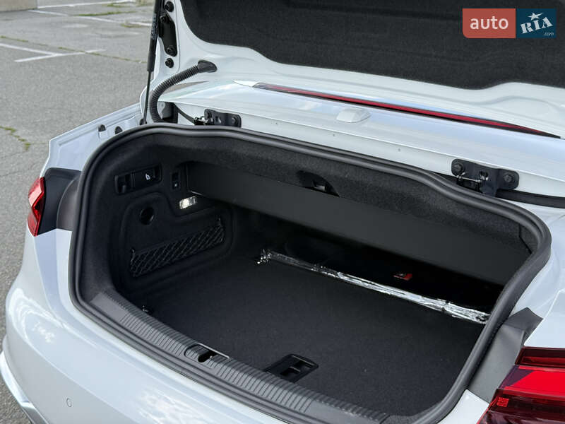 Кабріолет Audi S5 2022 в Києві
