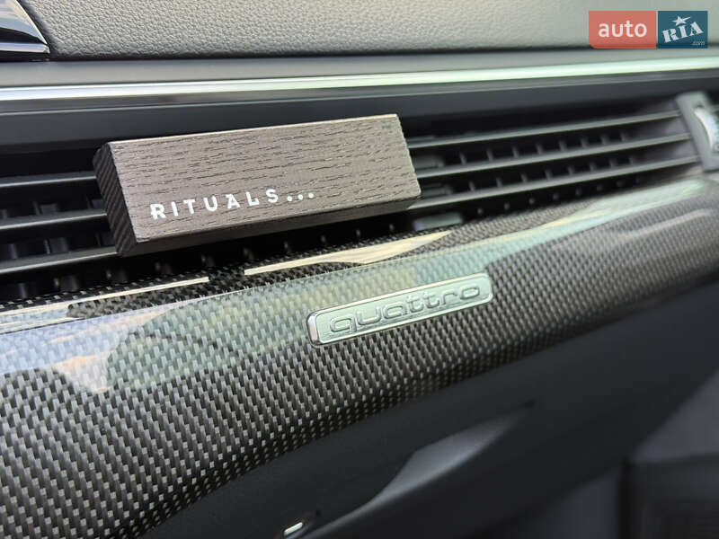 Кабріолет Audi S5 2022 в Києві