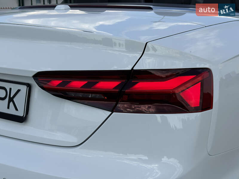 Кабріолет Audi S5 2022 в Києві