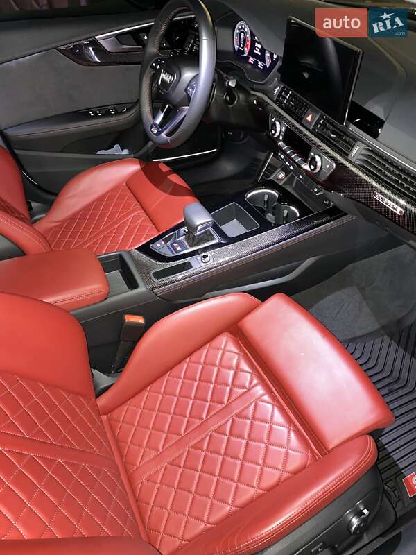 Лифтбек Audi S5 2024 в Киеве