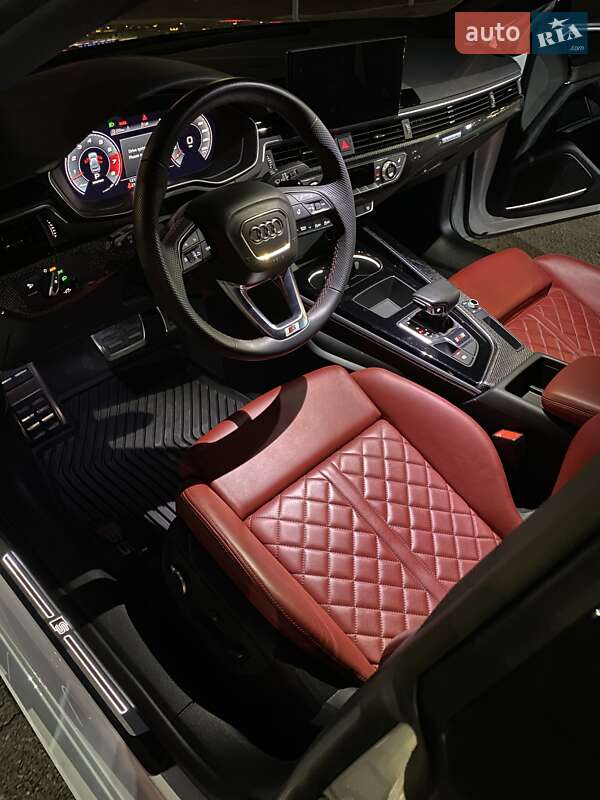 Лифтбек Audi S5 2024 в Киеве