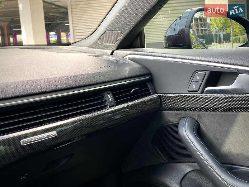 Купе Audi S5 2019 в Киеве