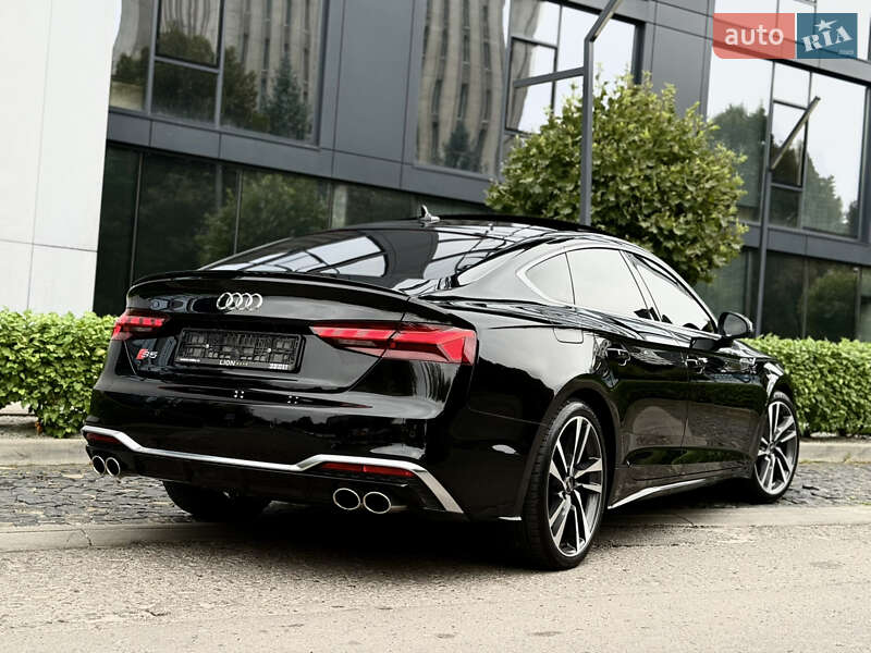 Купе Audi S5 2022 в Львове