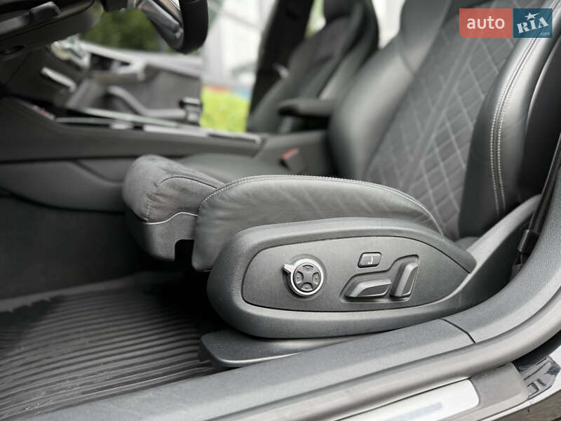 Купе Audi S5 2022 в Львове