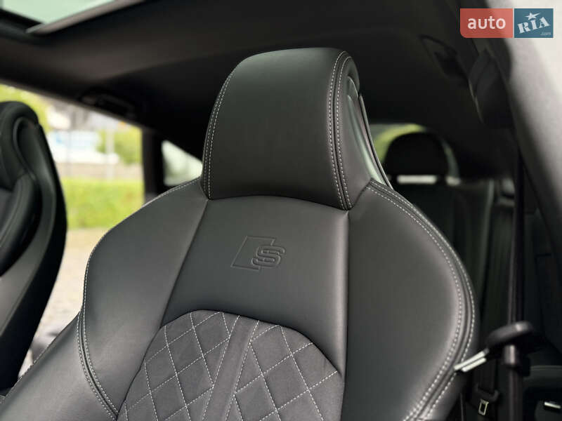 Купе Audi S5 2022 в Львове