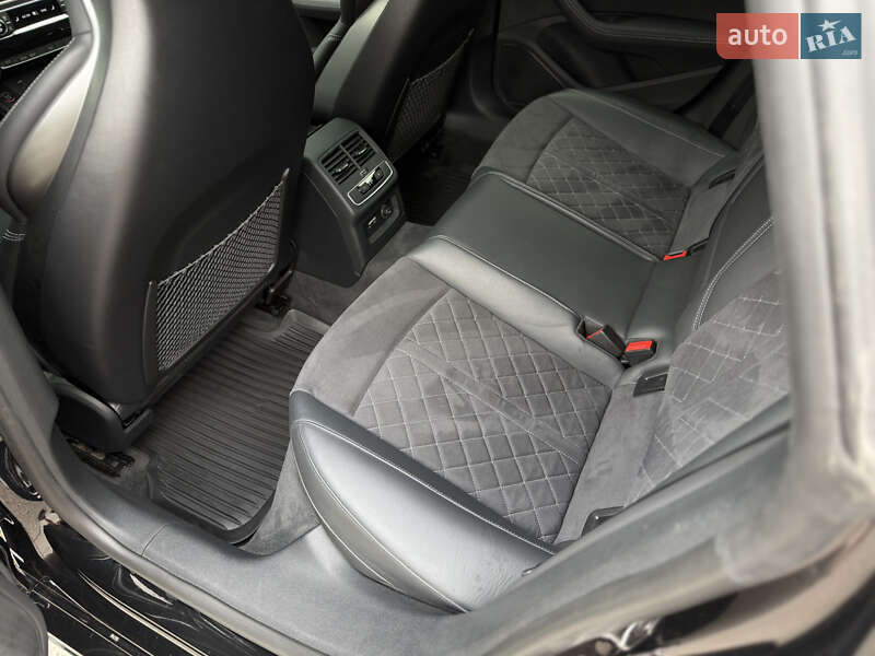 Купе Audi S5 2022 в Львове