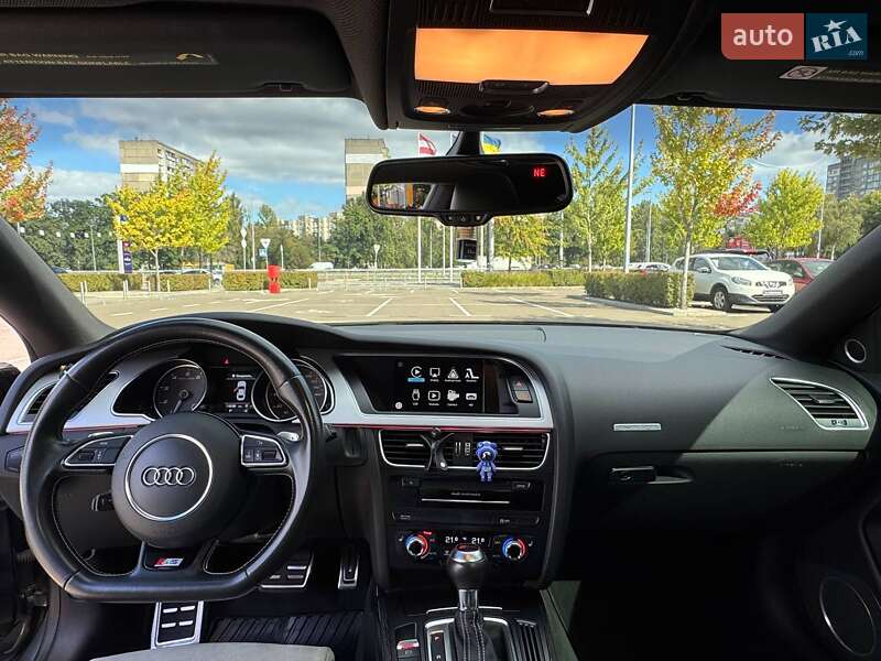 Купе Audi S5 2015 в Киеве