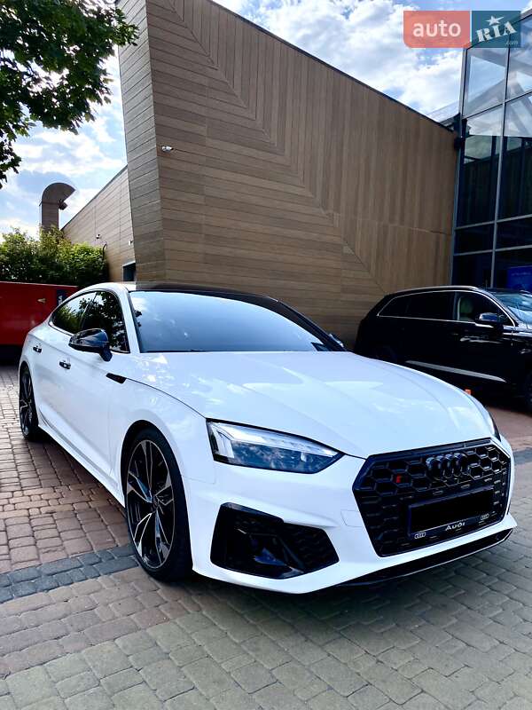 Лифтбек Audi S5 2024 в 