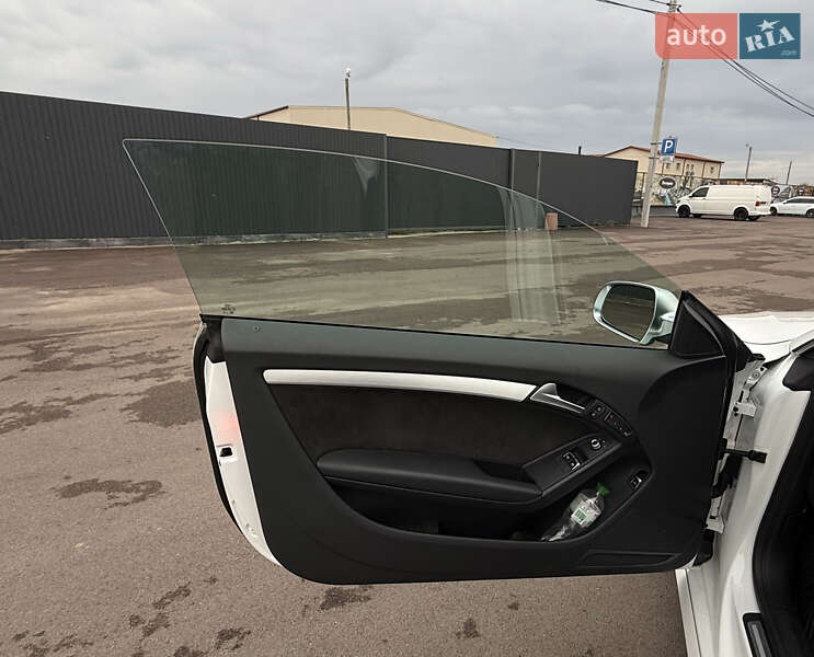 Купе Audi S5 2012 в Киеве