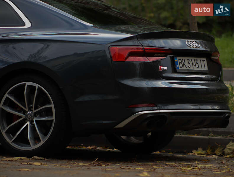 Купе Audi S5 2017 в Киеве