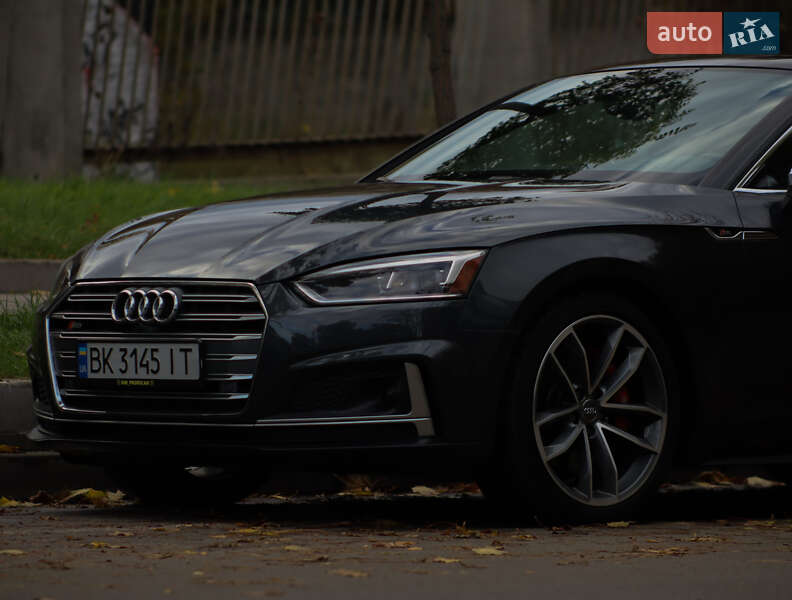 Купе Audi S5 2017 в Киеве