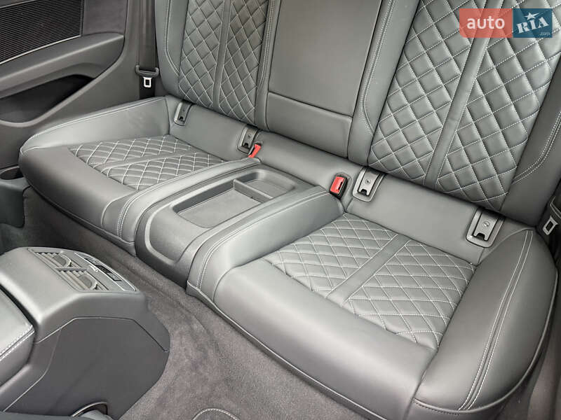 Купе Audi S5 2023 в Черновцах