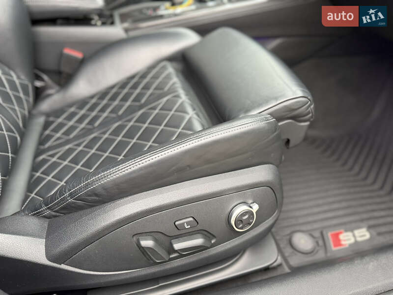 Купе Audi S5 2017 в Львові