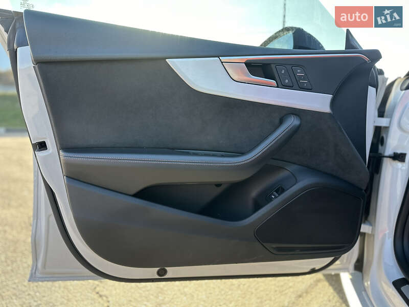 Купе Audi S5 2019 в Киеве