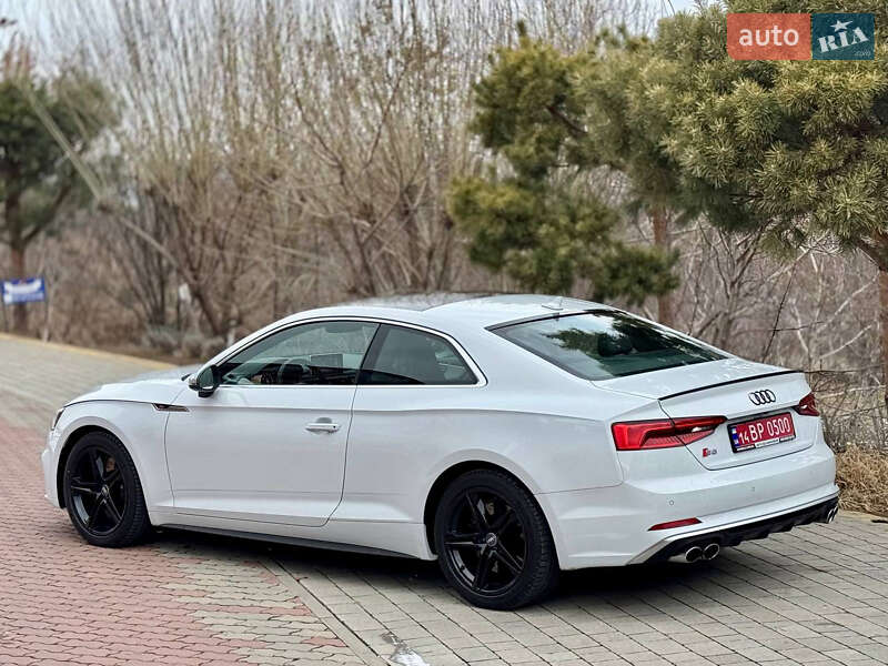 Купе Audi S5 2018 в Черновцах
