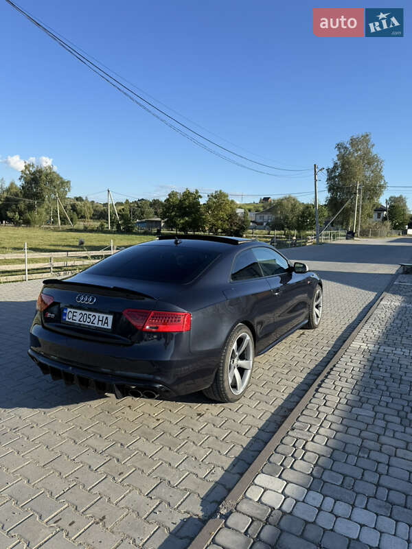 Купе Audi S5 2013 в Чудее