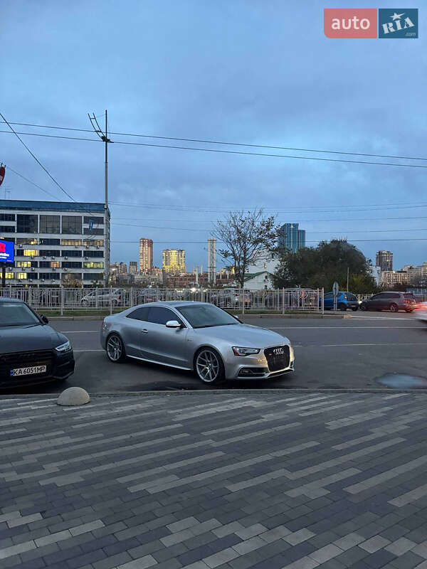 Купе Audi S5 2015 в Києві